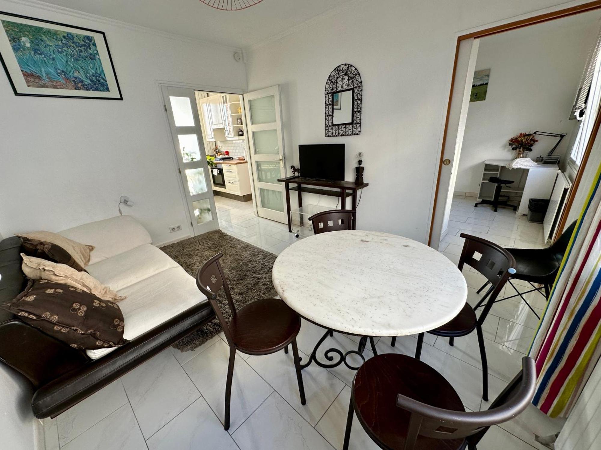 Ideal Pour Visiter Paris 圣芒代 外观 照片